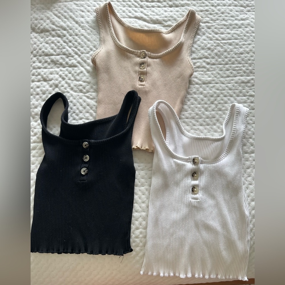 3 crop tops size small